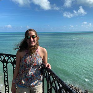 Meet your Posher, Dakota